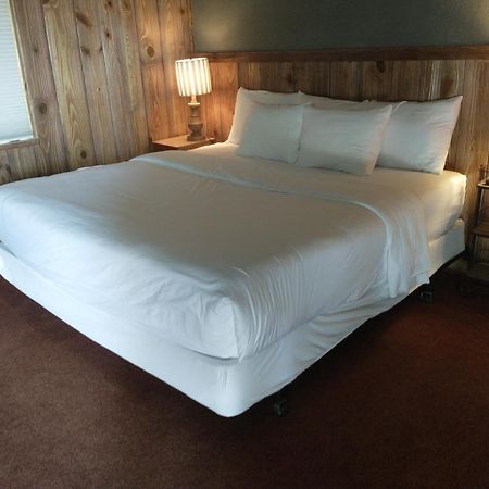 Simmer Motel Wamego Zewnętrze zdjęcie