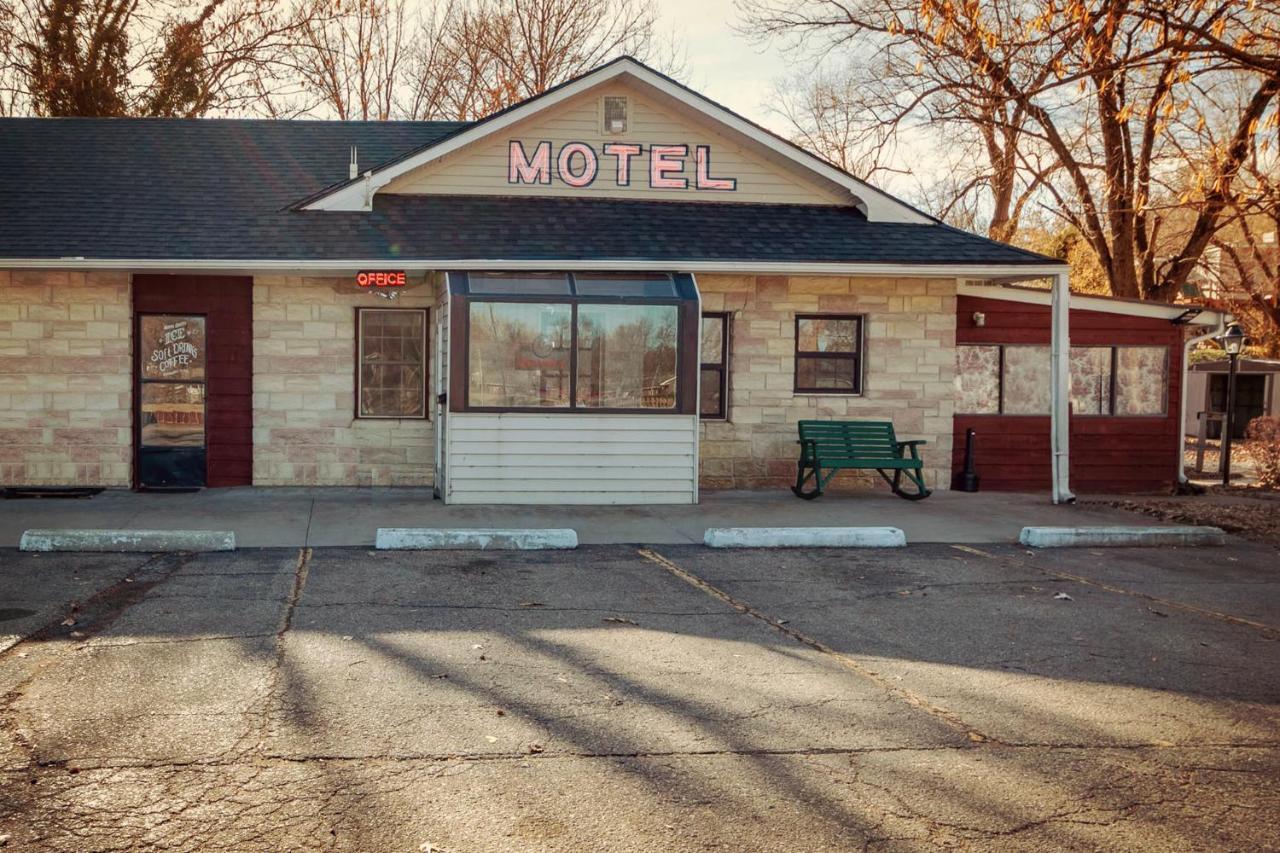 Simmer Motel Wamego Zewnętrze zdjęcie