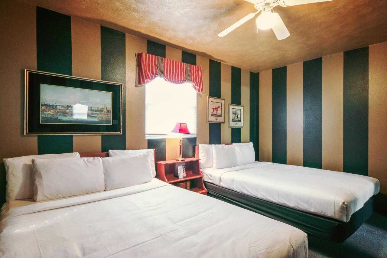 Simmer Motel Wamego Zewnętrze zdjęcie