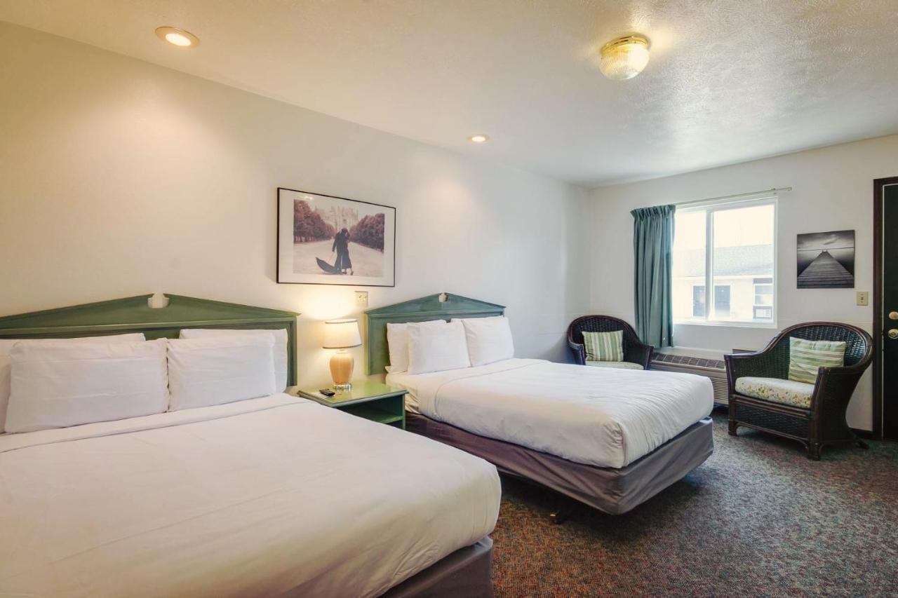Simmer Motel Wamego Zewnętrze zdjęcie