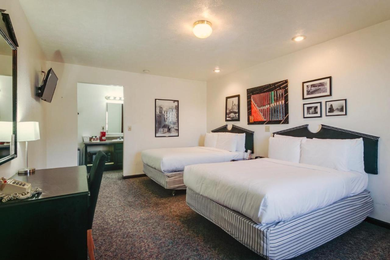 Simmer Motel Wamego Zewnętrze zdjęcie